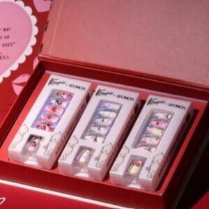 Press On Nails Set Valentines Kewpie X ONCH Love Edition Gift Box Fake Nails